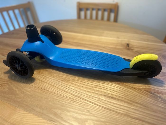 Kids scooter