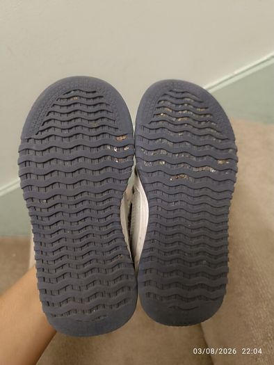 DUNNES boys shoes - size 26