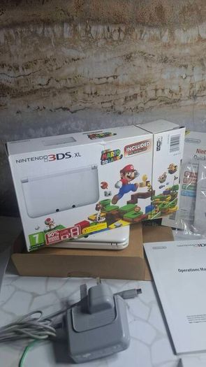 Nintendo 3DS  XL Super Mario 3D Land Handheld  White  Working Fast Shipping