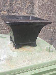 Glazed plant pot