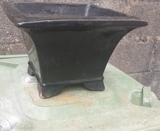 Glazed plant pot