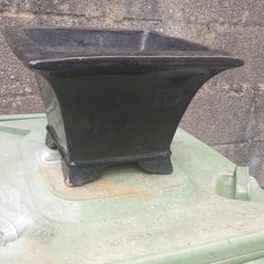 Glazed plant pot