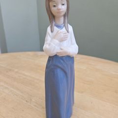 Nao By Lladro Figurine