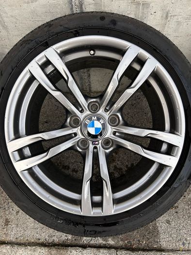 Genuine BMW 441M 18" Alloy Wheels - Pirelli Tyres