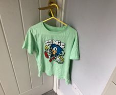 Sonic the hedgehog T-shirt age 8