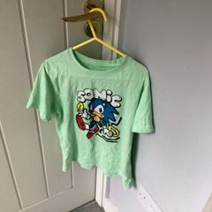 Sonic the hedgehog T-shirt age 8