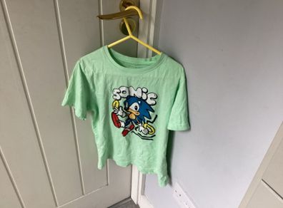 Sonic the hedgehog T-shirt age 8