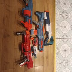 nerf guns and zuru x shot
