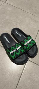 Boys Slippers Size 5