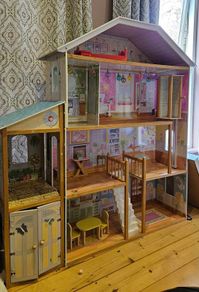 Large doll house
