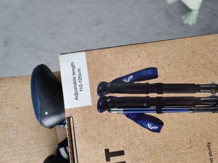 Foldable walking poles never opened