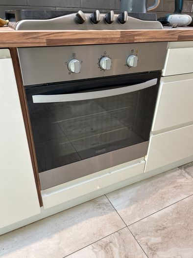 Single fan oven Zanussi