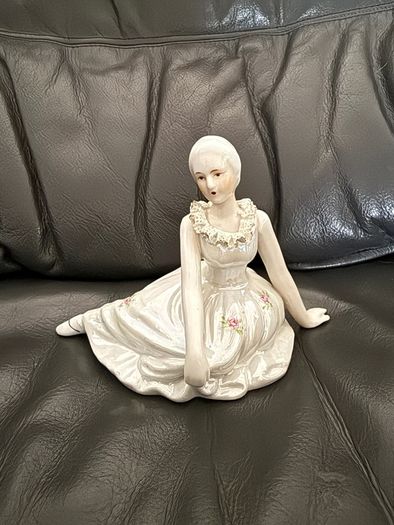 Royal Doulton The Ballerina porcelain figurine "Summer Rose