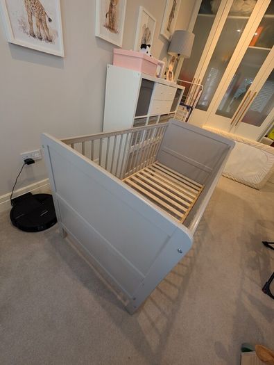 Baby elegance travis cot bed