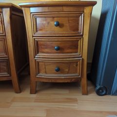 Bedside lockers
