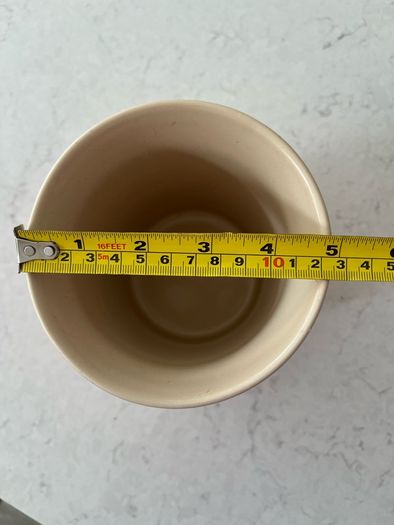Le Creuset Vase
