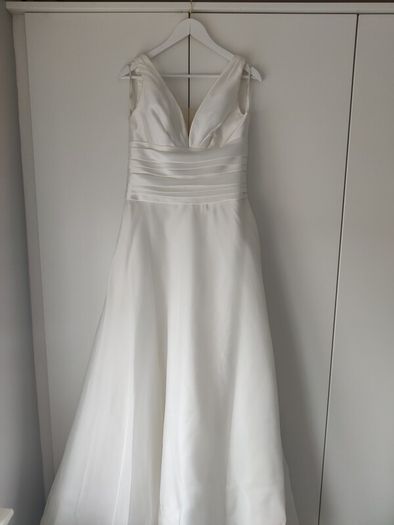 Wedding Dress (Ivory) with pockets