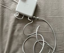 Apple 85W MagSafe 2 Power Adapter
