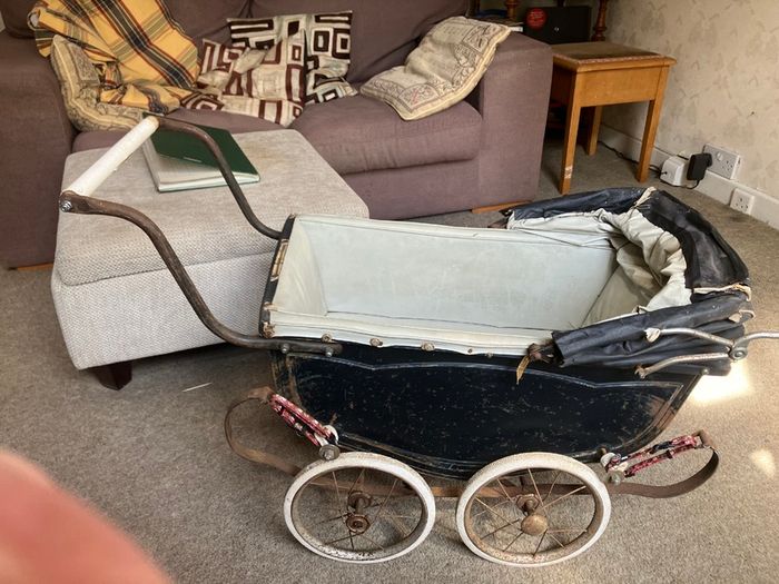 Vintage Dolls pram