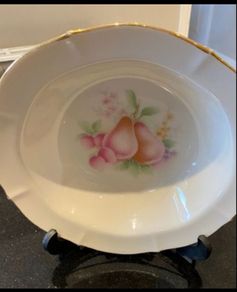 ARKLOW pretty  9.5 inch dish with gilded rim