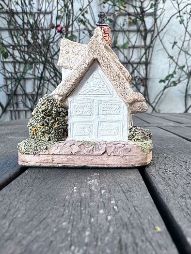 Lilliput Lane Clare Cottage