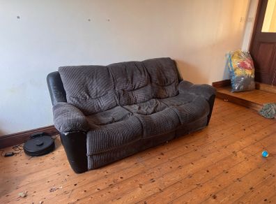 3 seater Sofa Free