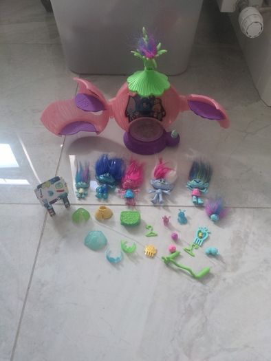 Troll set