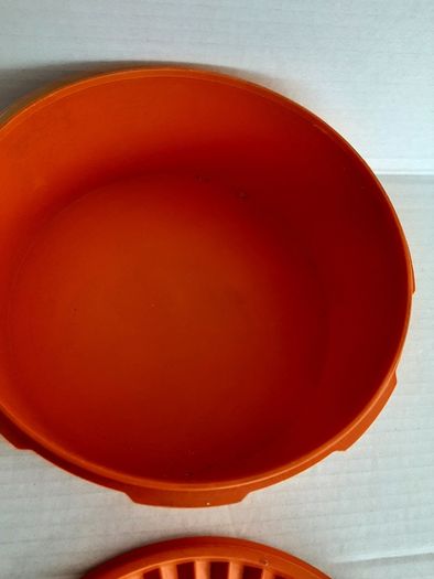 tubberware vintage cake tub