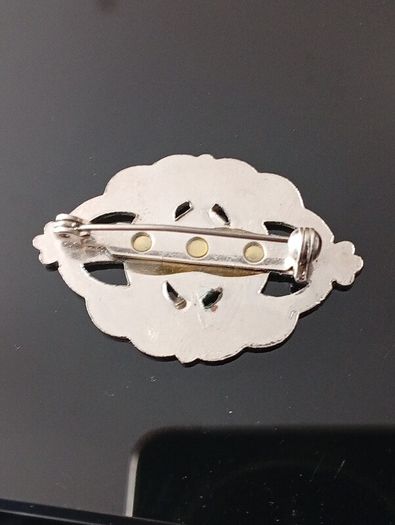 antique brooch very nice.