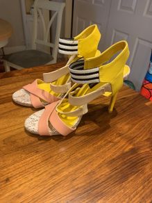 Stunning high heels size 5 brand new