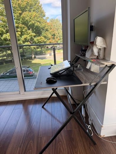 Folding desk