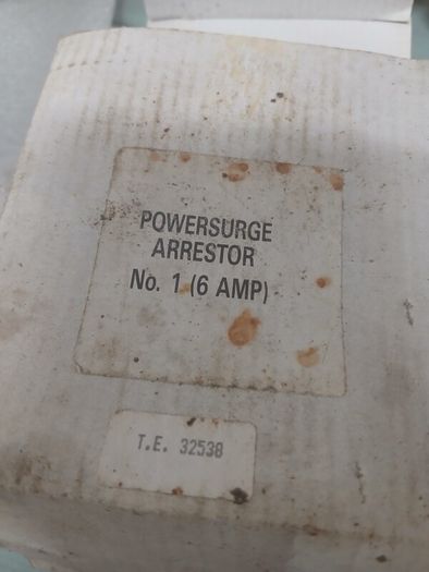 Electric power surge arrestor