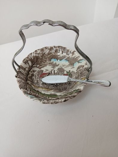 china and dinnerware
