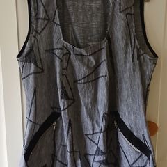 Q'neel  Tunic 98% Linen New