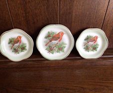3 Vintage Mini Decorative Robin & Holly plates by Royal Worcester Pallisy