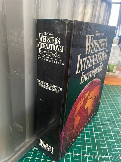 Websters International Encyclopedia Revised 1998 Hardback Book