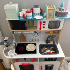 Kitchen and all appliances