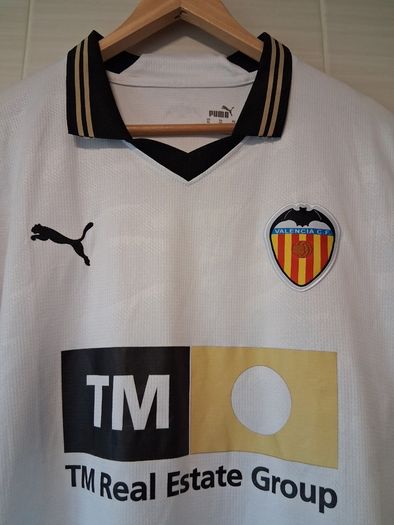 Valencia Jersey. Official Puma Valencia FC Home Jersey. Collect In Dublin Or Receive Via Post.