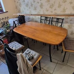 Table and 6 chairs