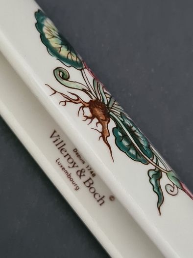 Vintage Villeroy & Boch porcelain knife rest, circa 1980s