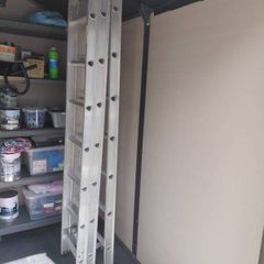 Ladder 18 ft long