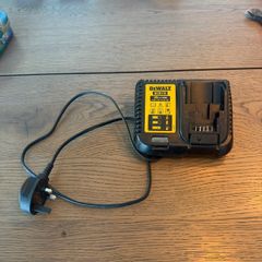 Dewalt DCB115 Charger