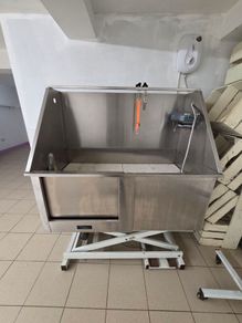 " Groom professional '  stainless steel dog  washing unit.