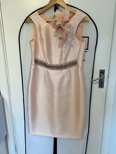 Mother of bride outfit.
