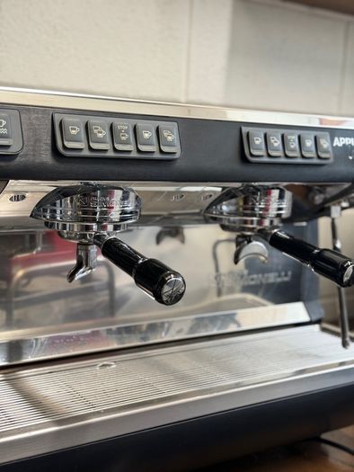 Nuova Simonelli Appia II 2 Group Commercial Coffee Espresso Machine