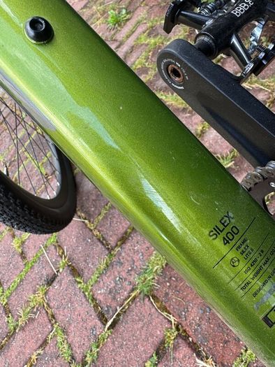 Gravel bike Brand new(maybe 5 miles)
