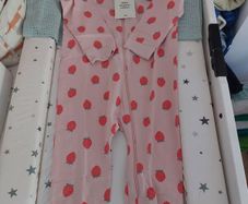 H&M footless zipped sleepsuit 12-18m