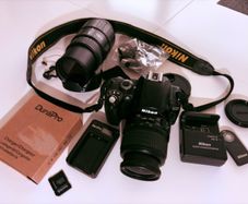 Nikon D40 (plus extras)