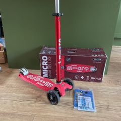 Micro Maxi Deluxe with LED Wheels