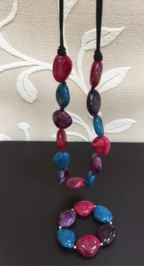 Ladies Necklace and Bracelet Set